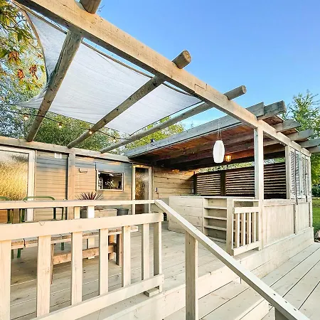 Stoerbuiten Les Charmes *