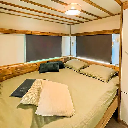 Stoerbuiten Les Charmes Apartment Villeseque